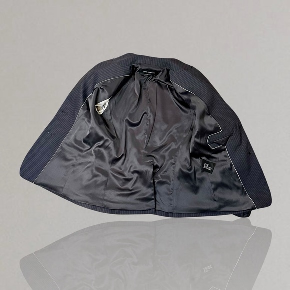 Club Monaco ‘Kingston Tex Blazer’ in “Dark Grey Mix” Pinstripe Size 6 - Picture 3 of 15